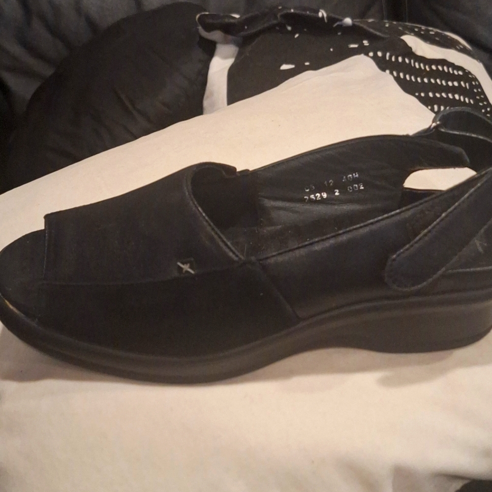 XSensible orthopedics sandals